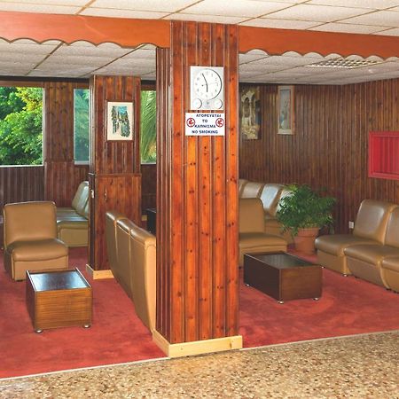 Marion Hotel Polis Екстер'єр фото