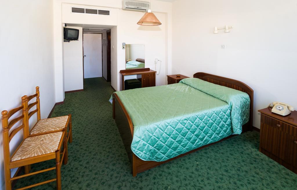 Marion Hotel Polis Екстер'єр фото