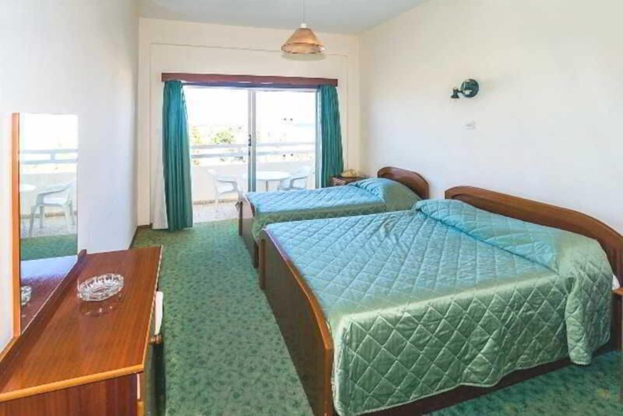 Marion Hotel Polis Екстер'єр фото