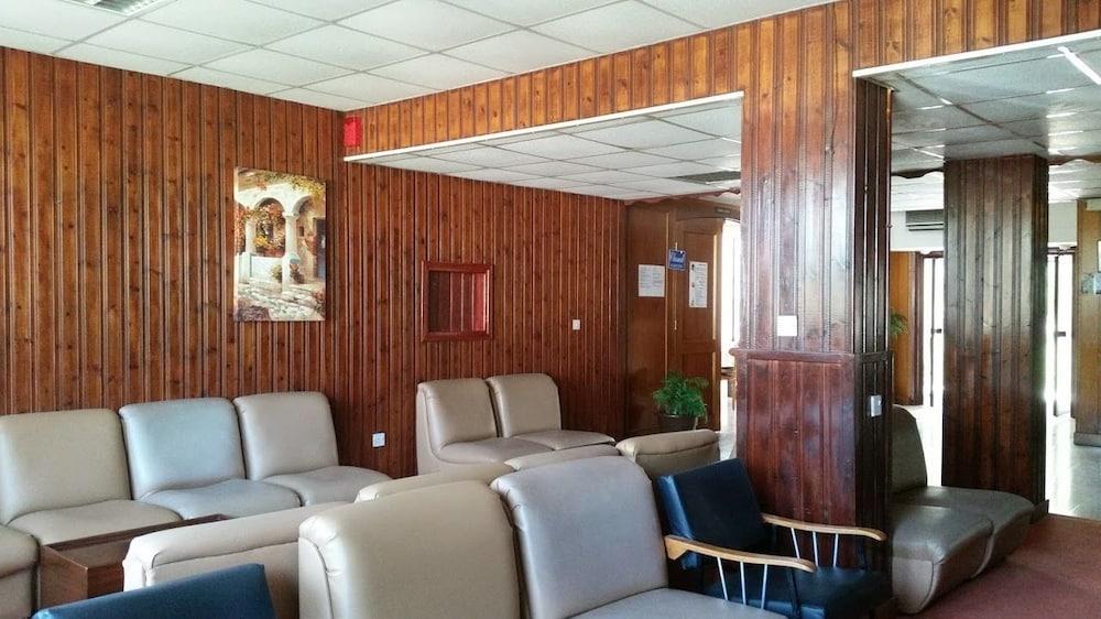 Marion Hotel Polis Екстер'єр фото