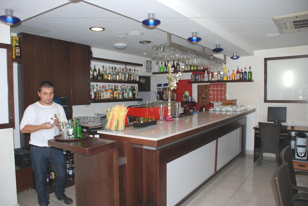 Marion Hotel Polis Екстер'єр фото