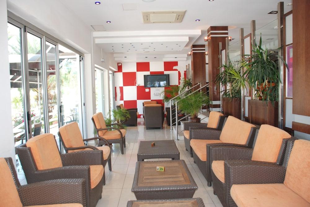 Marion Hotel Polis Екстер'єр фото